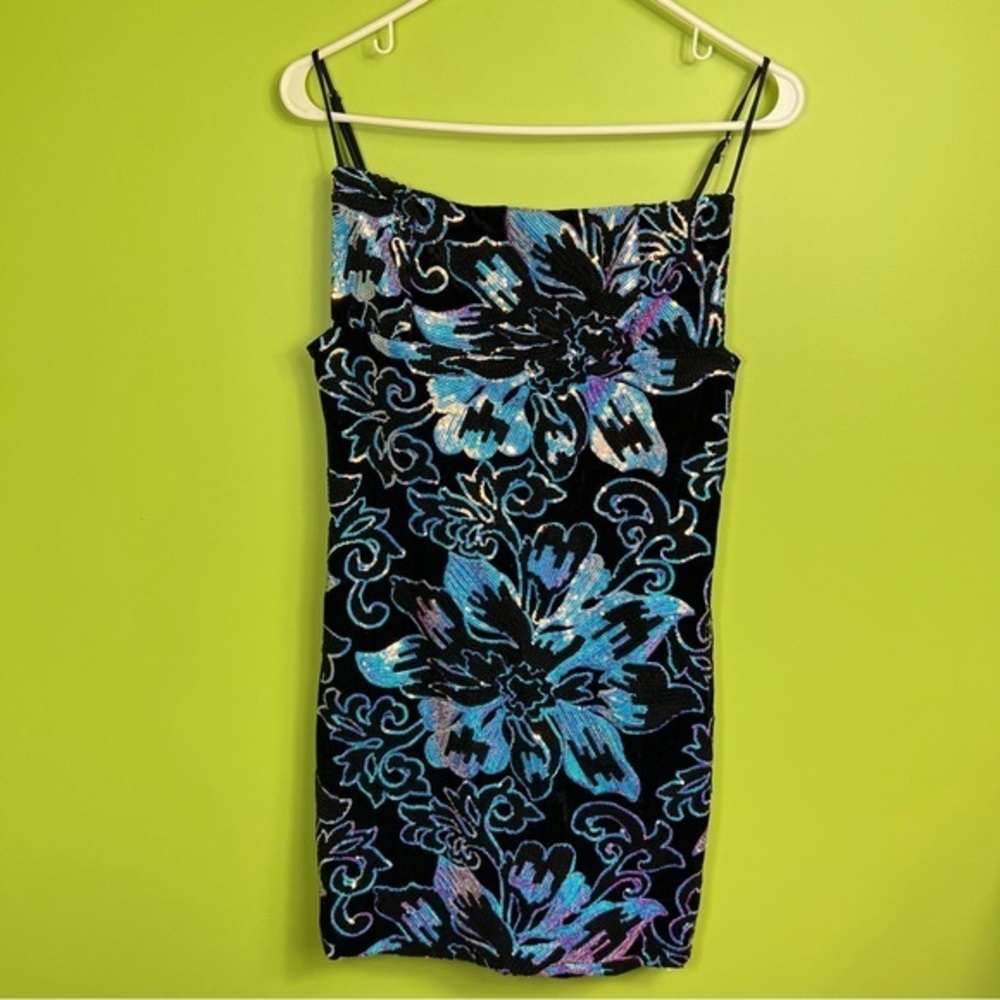 Lucy in the sky party floral dress size L great condition